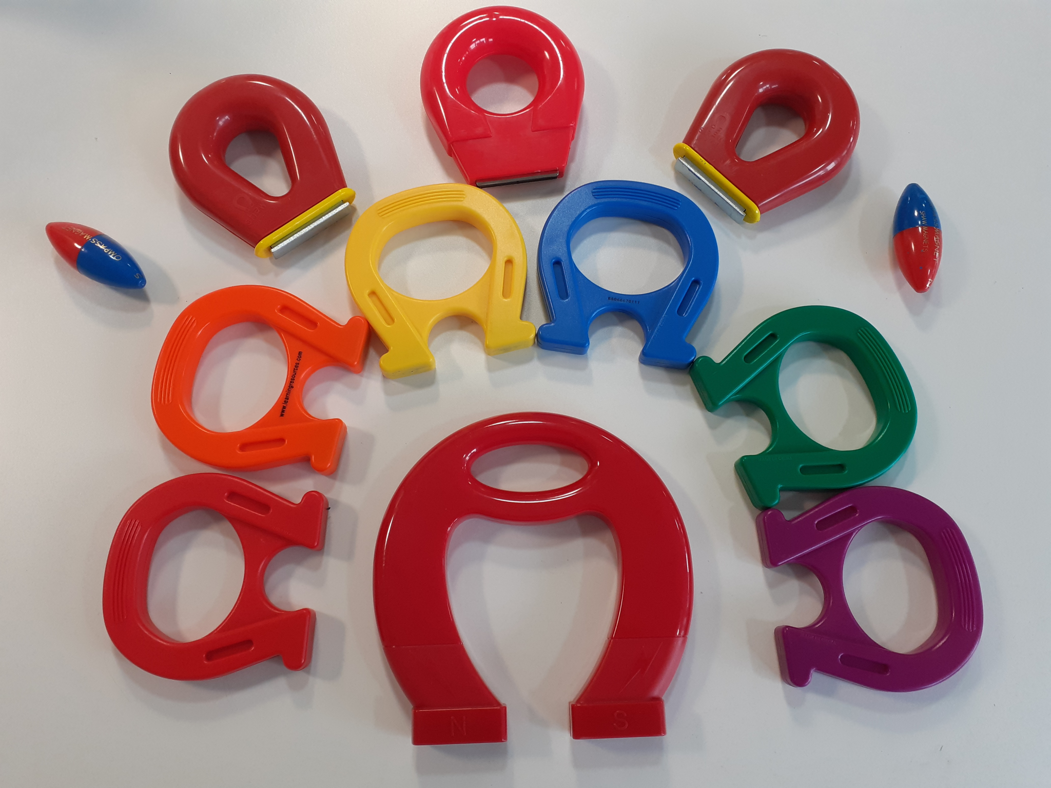 Magnets NUSTEM