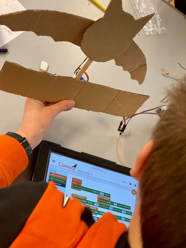 Connect April 2023 - 12 - bat and coding - NUSTEM